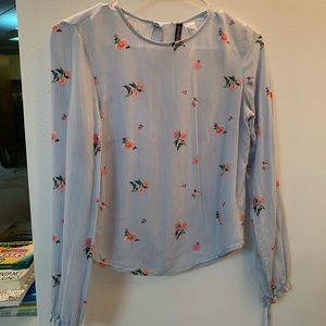 Womens blue floral pinstripe blouse size 2